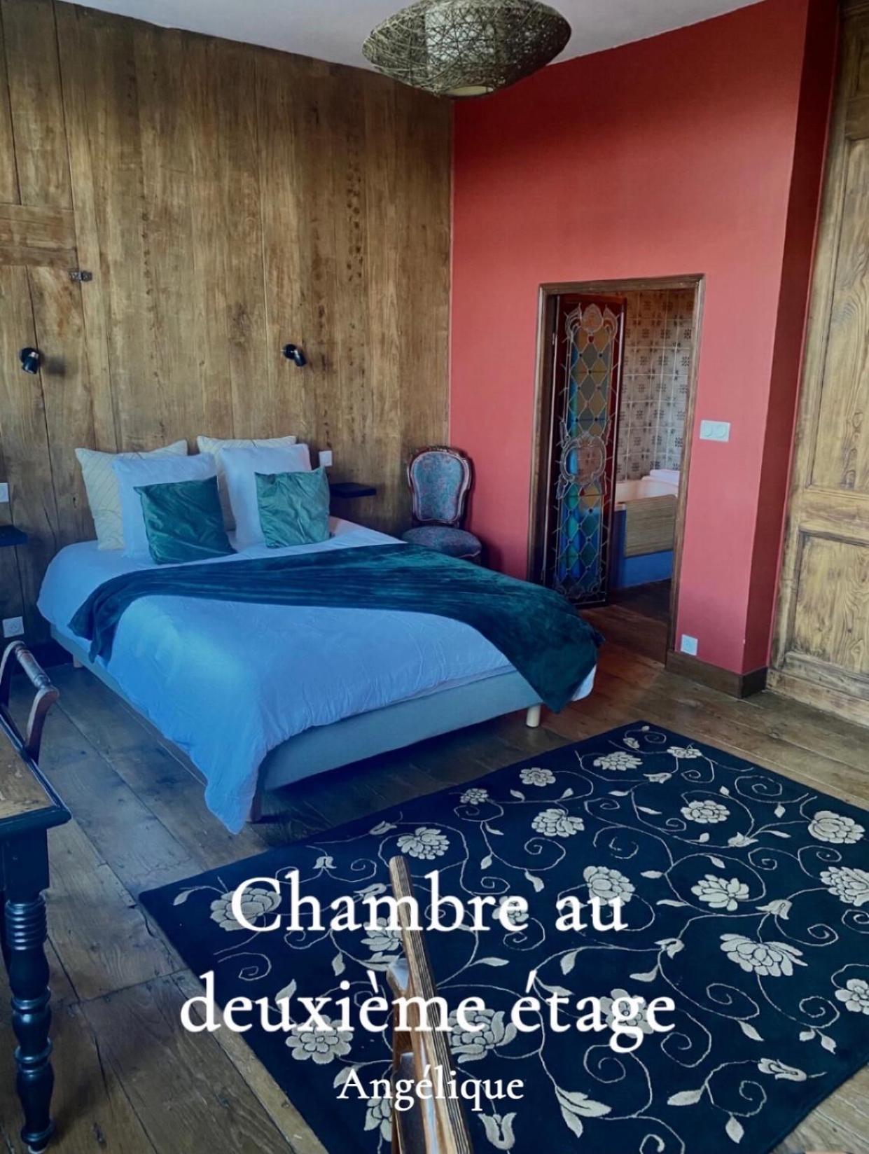 Mercier De Montigny - Les Chambres Du Beffroi - Spa Et Massage Fougères Dış mekan fotoğraf
